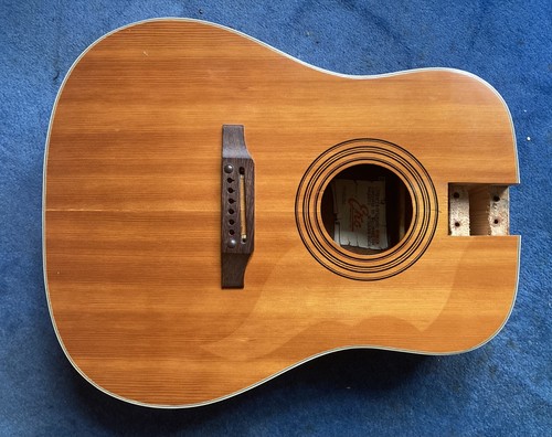 Corpo chitarra acustica