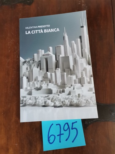 Valentina presotto città - la,
