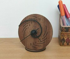 Unico orologio da tavolo a