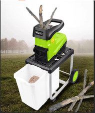 Trituratore elettrico per rami