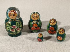 Bambole russe vintage in legno