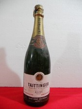 BOTTIGLIA CHAMPAGNECAPSULA TAITTINGER BRUT RESERVE VINTAGE ANNI 70 ?