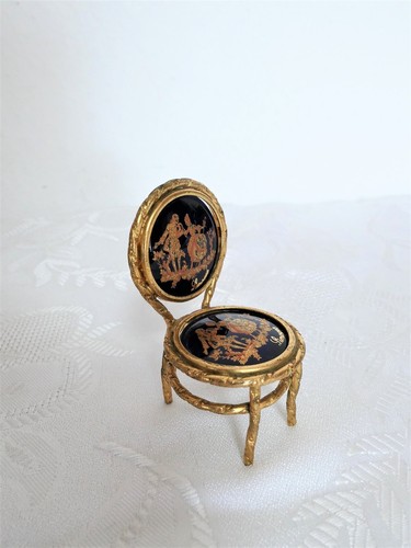 Sedia per casa - , bambole