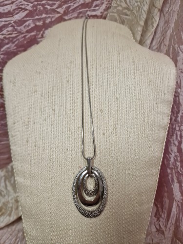 Collana metallo con ciondolo - metallo,