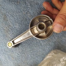 1x MANIGLIA ALZAVETRO FINESTRINO FIAT 124 SPORT X1/9 1500 1800 ORIGINALE 4163559