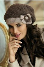 berretto cuffia  in lana con fiore da donna ragazza