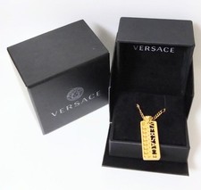 Collana con ciondolo placca