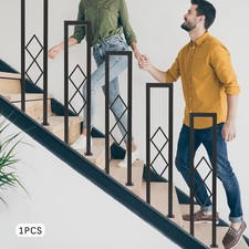 Corrimano per scale a forma di