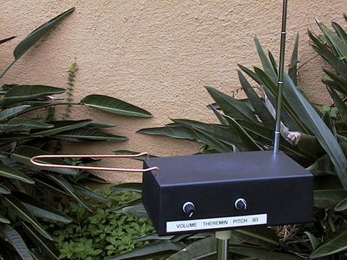 Burns theremin antenne - b3,
