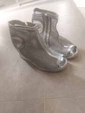 scarpe stile anni 2000