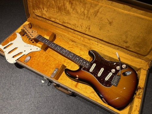 Chitarra elettrica usata