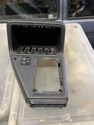 Console centrale - , +