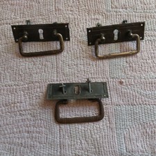 3 VECCHIE MANIGLIE CON BOCCHETTA IN FERRO -