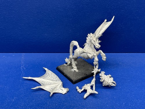 Raro morathi dark - morathi, on