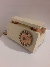 Telefono vintage in legno