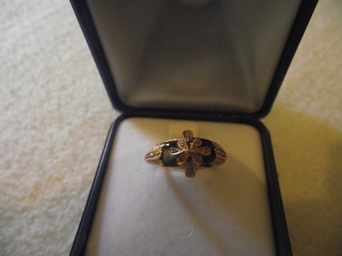 Anello antico oro con - in,