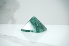 PIRAMIDE FLUORITE VERDE