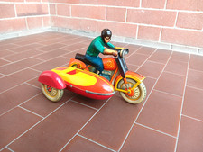 Moto con sidecar in latta a