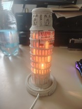 Statua Lampada Torre Si Pisa