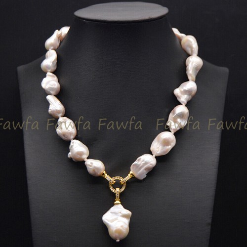 Collana con ciondolo - , perle