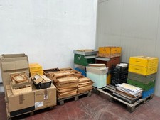  Apicultura materiale vario arnie, melari telaietti, ecc. 