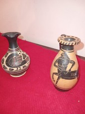 Coppia di piccole anfore in