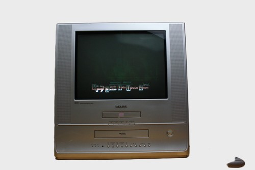 Samsung 17j11vd crt tv - crt,