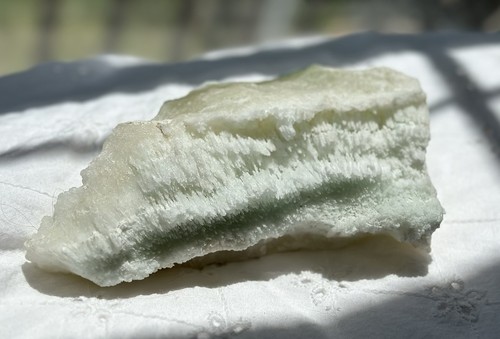 Scolesite con calcite