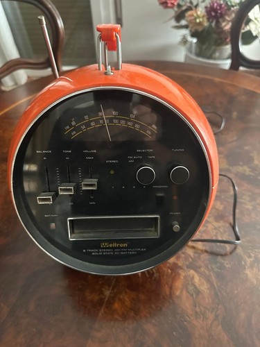 Weltron radio vintage