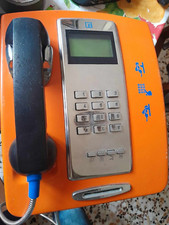 telefono vintage a muro da parete arancione