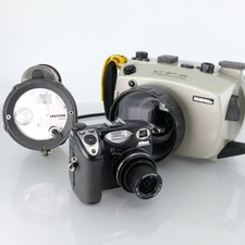 Nikon Coolpix 5000 con Subal CP5 e Z-220 strobo 5MP fotografia subacquea