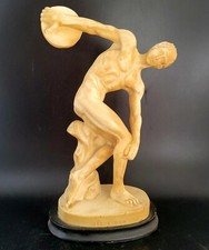 Statua Statua Uomo Nudo