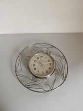 orologio da parete in metallo