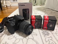 NEAR MINT Canon EOS Rebel T5i