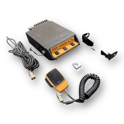 Regency electronics radio uhf - electronics,
