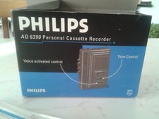 miniregistratore e lettore di audiocassette vintage, poco usato, anni 80