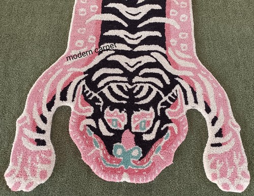 Tappeto tigre rosa - , trapuntato