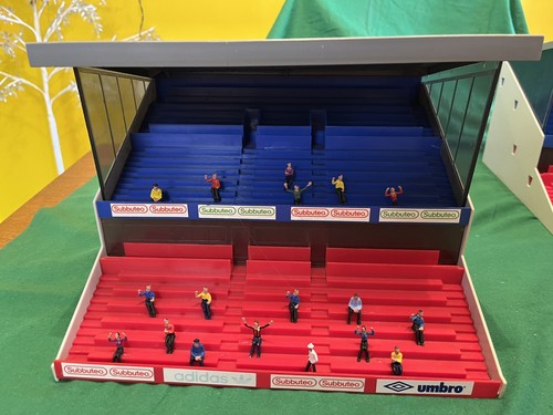 Tribuna subbuteo con - con, ventagli