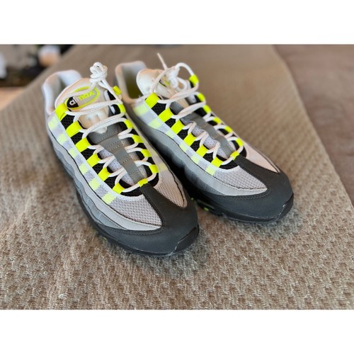 Bnnb vintage air max - max, neon