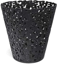 Balvi Cestino getta carta