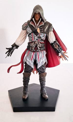 Ezio auditore iron studios - ezio,