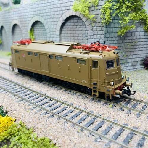 Locomotive électrique 424 - locomotive, e.424