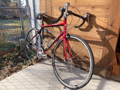 Used 2008 red - used,