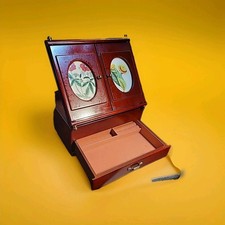 Armadio portagioie vintage da