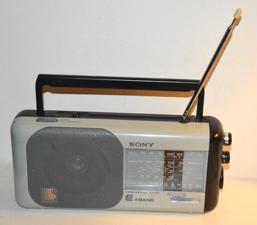 Ancienne radio portable - portable, sony