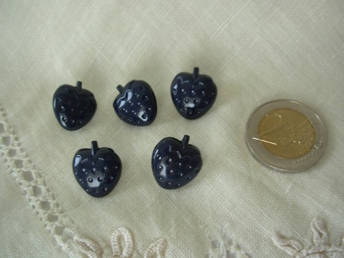 Bottoni antichi fragola - bottoni,