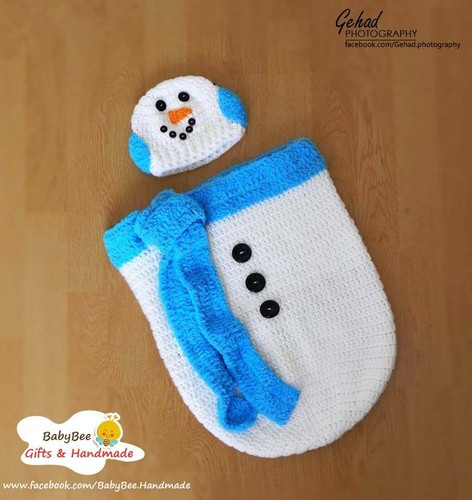 Bozzolo bambino con cappello