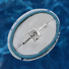 Anelli con diamanti da donna