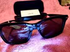 OCCHIALI DA SOLE NUOVI