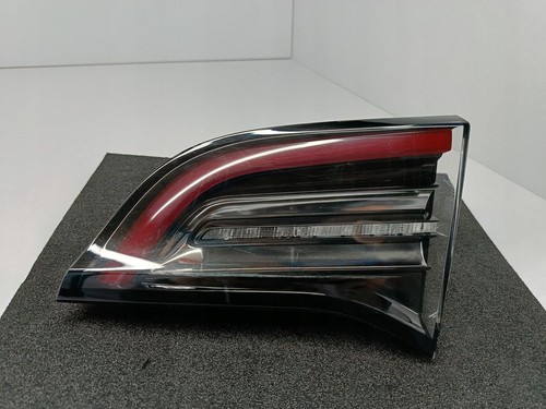 Tesla model 2021 - model, fanale